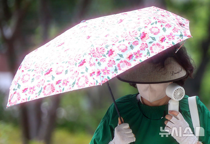경기남부 대체로 맑음, 한낮 30도 더위…미세먼지 '좋음'