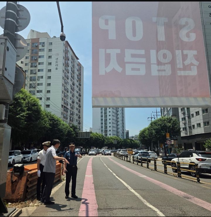 현장점검 중인 임현규 남동경찰서장. (사진=남동경찰서 제공) 2026.06.18. photo@newsis.com *재판매 및 DB 금지