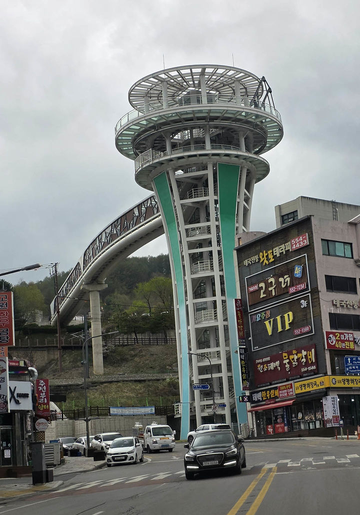 태백시 황지동 중앙로에서 바라본 태백시티타워 전경.(사진=뉴시스) *재판매 및 DB 금지