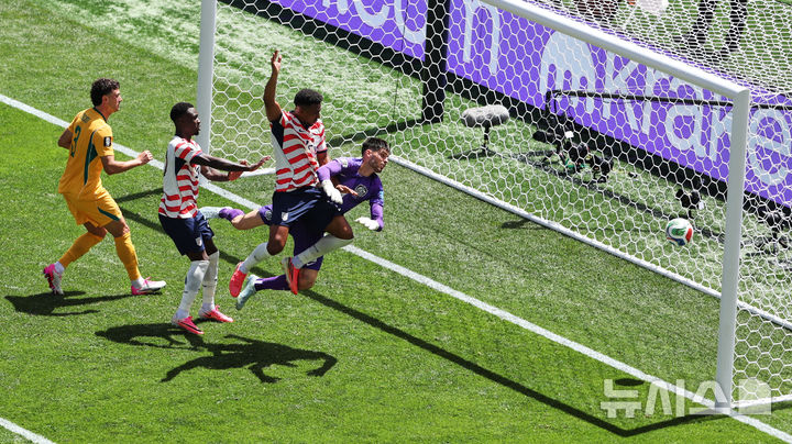 [시애틀=AP/뉴시스] 2026 국제축구연맹(FIFA) 북중미 월드컵 D조 2차전 호주와 경기에서 쐐기골을 터뜨린 미국의 알렉스 프리먼. 2026.06.19.