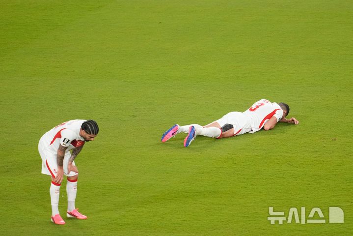 슈팅 62차례나 때렸는데 무득점 2패 탈락…"축구는 논리적이지 않아"