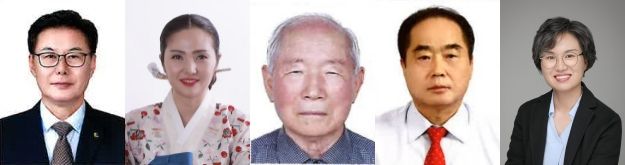 [청주=뉴시스] 충북 청주시 제13회 시민대상 수상자 김현호(왼쪽부터)·서일도·이은영·김현수·김현진씨. (사진=청주시 제공) 2026.06.20. photo@newsis.com *재판매 및 DB 금지