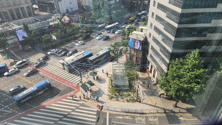 [서울=뉴시스]시청역 8번 출구 개선 후 모습. (사진=서울시 제공) 2026.06.22. photo@newsis.com *재판매 및 DB 금지
