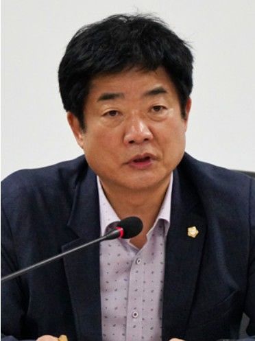 [부산=뉴시스] 한갑용 부산시의회 더불어민주당 신임 원내대표. (사진=부산진구의회 홈페이지) 2026.06.22. photo@newsis.com *재판매 및 DB 금지
