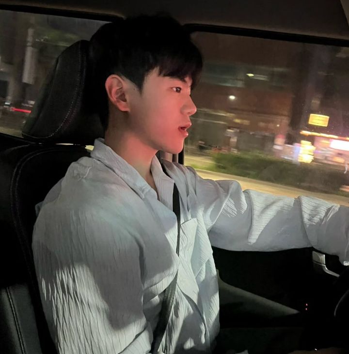[서울=뉴시스] 윤민수 아들 윤후 (사진=윤후 SNS 캡쳐) 2026.06.23. photo@newsis.com *재판매 및 DB 금지