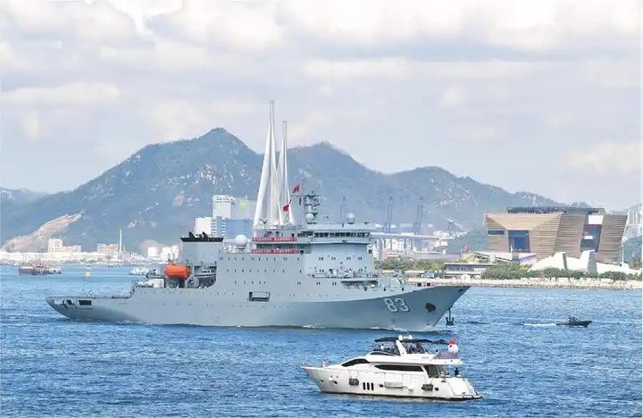 [서울=뉴시스] 22일 중국 국방부는 "치지광함과 쿤룬산함으로 구성된 함정 편대가 러시아 해군의 초청을 받아 6월 하순 블라디보스토크를 방문할 예정"이라고 밝혔다. 치지광함 자료사진. 2026.06.23