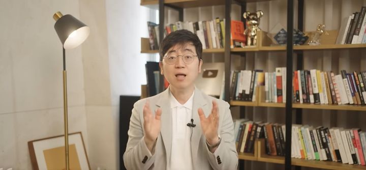 [서울=뉴시스]경제 유튜버 채국장이 ETF에 대한 설명을 하고 있다.(사진출처: 채국장 유튜브 채널)26.06.23