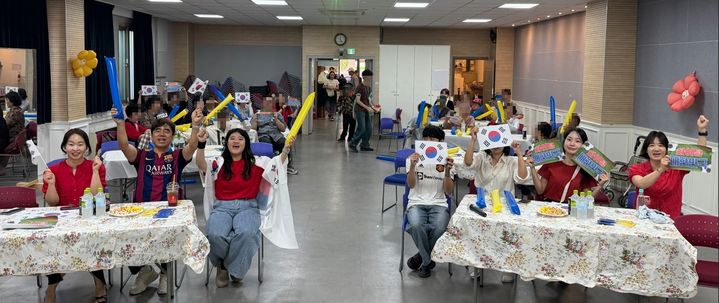 [서울=뉴시스]성북구 서울마음편의점, 월드컵 응원전으로 주민 소통의 장 마련. (사진=성북구 제공) 2026.06.23. photo@newsis.com *재판매 및 DB 금지