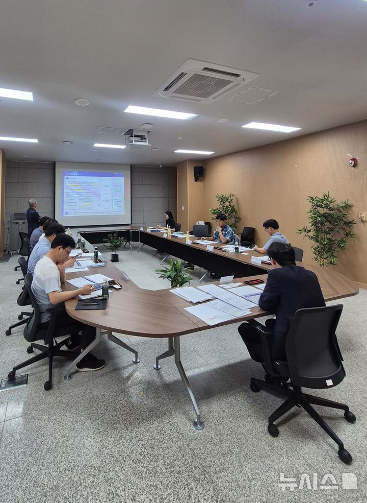 [홍성=뉴시스] 충남도, 제4차 기후위기 적응대책 수립 연구용역 착수보고회 모습. *재판매 및 DB 금지