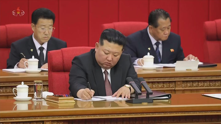 북한 김정은 9기 전원회의 참석
