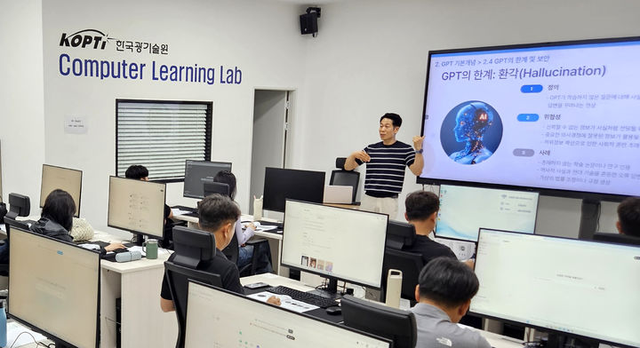 [광주=뉴시스] 광주환경공단, 한국광기술원 '직원 인공지능 전문역량 강화 업무협약'. (사진=광주환경공단 제공). photo@nesis.com *재판매 및 DB 금지