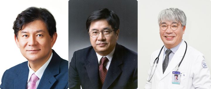 [서울=뉴시스] 고려대학교 구로병원은 나승운 순환기내과 교수와 오동주 나은병원 명예원장, 이승욱 광주기독병원 병원장(왼쪽부터) 등 공동연구팀이 급성심근경색 환자에서 스텐트 시술 1년 후 항혈소판제를 변경해도 치료 결과와 안전성에 차이가 없음을 확인했다고 24일 밝혔다. (사진=고대구로병원 제공) 2026.06.24. photo@newsis.com *재판매 및 DB 금지
