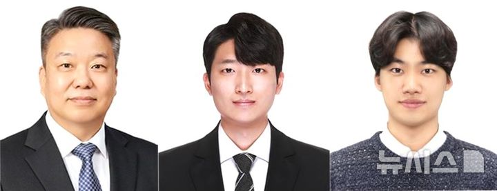 [포항=뉴시스] = 포스텍 친환경소재대학원·신소재공학과 김형섭 교수 연구팀이 3D 프린팅 기술을 이용해 애초의 3D 프린팅 기술로 만든 초고강도 철계 합금보다 강도·연성이 뛰어난 철계 합금을 만드는 데 성공했다. 사진 왼쪽부터 포스텍 친환경소재대학원·신소재공학과 김 교수·통합과정 이재흥씨, 포스텍·영국 캠브리지대 권현석 박사. (사진=포스텍 제공) 2026.06.24. photo@newsis.com