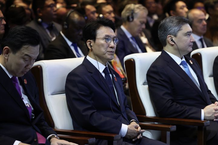 김 총리 "AI 대전환으로 생겨날 막대한 부, 기본소득 결합해보자"(종합)