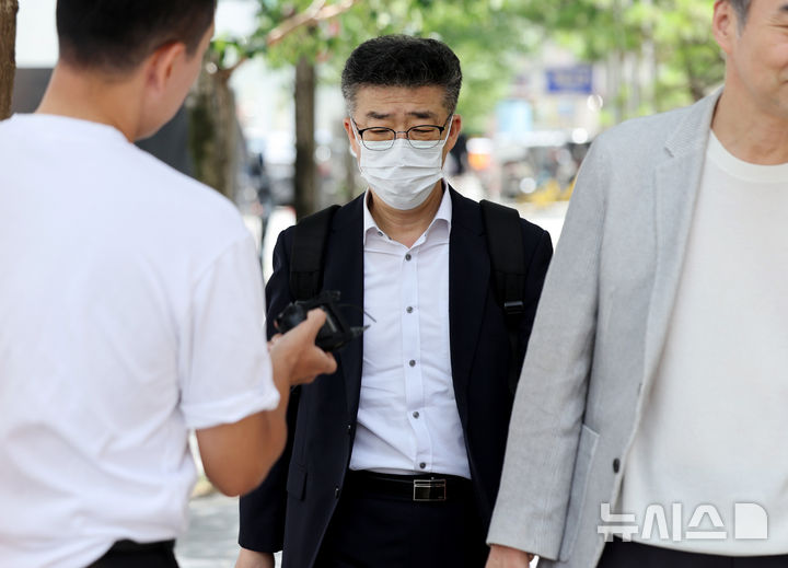 [과천=뉴시스] 김진아 기자 = 2차 종합특검팀(특별검사 권창영)이 7일 "박성재 전 법무부 장관의 지시를 받아 계엄 포고령 위반자 구금을 위한 수용 공간 확보를 지시한 내란중요임무종사 혐의로 신용해 전 교정본부장을 불구속 기소했다. (사진=뉴시스DB) 2026.08.07. bluesoda@newsis.com