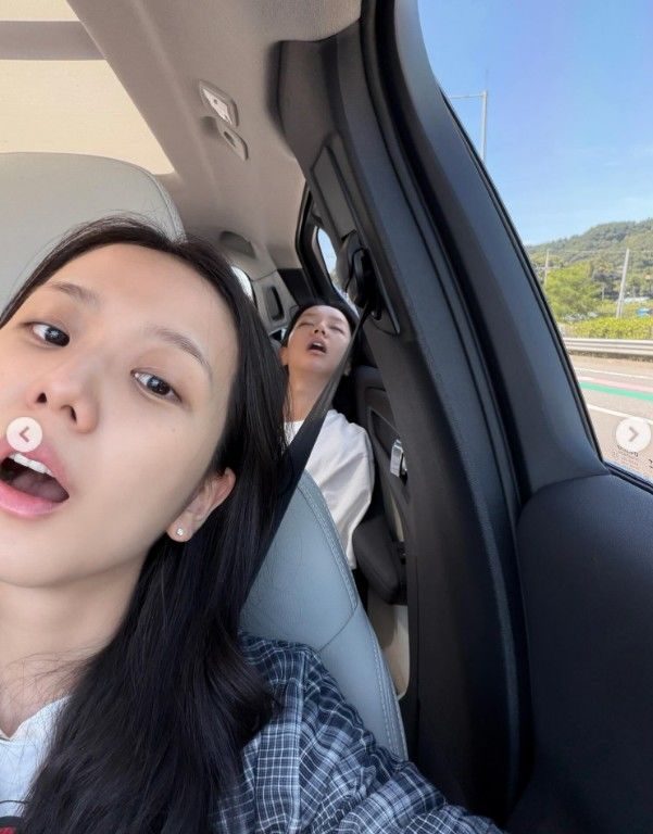 [서울=뉴시스] 지수와 혜리 (사진=지수 SNS 캡쳐) 2026.06.25. photo@newsis.com *재판매 및 DB 금지