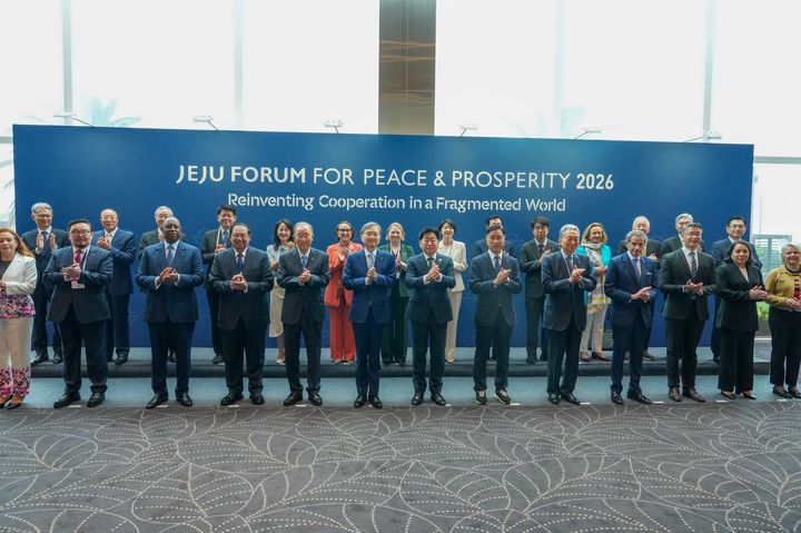 [제주=뉴시스]외교부와 제주도가 공동 주최한 제21회 '평화와 번영을 위한 제주포럼' 개회식이 25일 열렸다. (사진 외교부 제공) *재판매 및 DB 금지