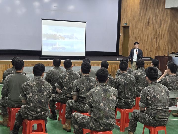 육군 55사단 찾은 광주경찰, 관계성 범죄 특별교육 실시
