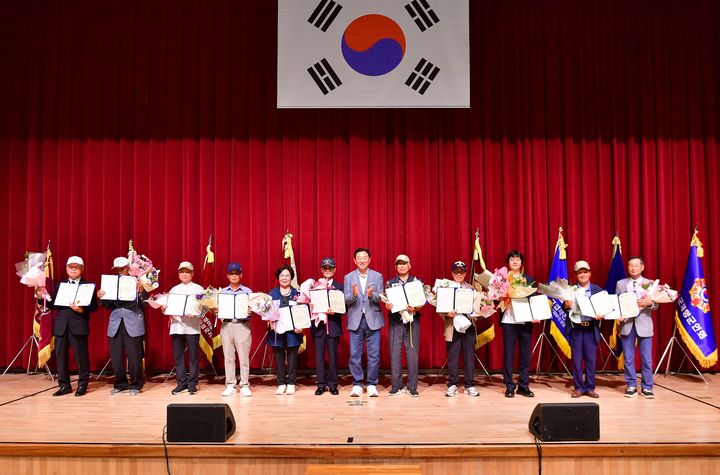 [장성소식]군, 76주년 6·25 전쟁 기념식…유공자 표창 등