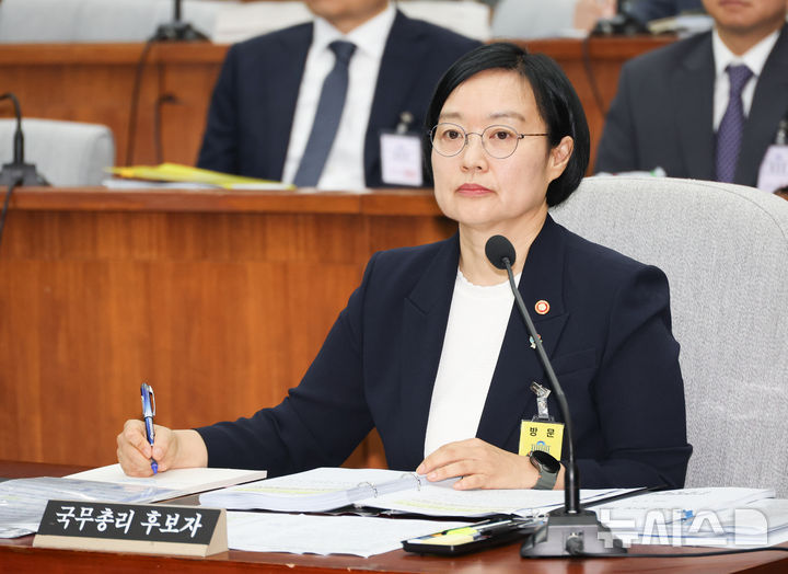 [서울=뉴시스] 최진석 기자 = 한성숙 국무총리 후보자가 25일 여의도 국회에서 열린 인사청문회에 출석해 있다. 2026.06.25. myjs@newsis.com