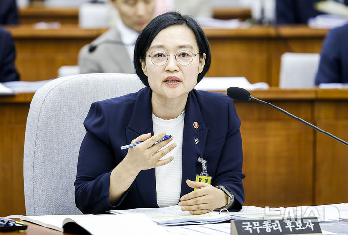 [서울=뉴시스] 정병혁 기자 = 한성숙 국무총리 후보자가 25일 서울 여의도 국회에서 열린 인사청문회에서 질문에 답하고 있다. 2026.06.25. jhope@newsis.com
