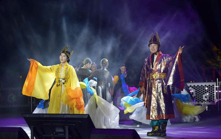 [부여=뉴시스] 부여서동연꽃축제 주제공연 모습. (사진= 부여군 제공) *재판매 및 DB 금지