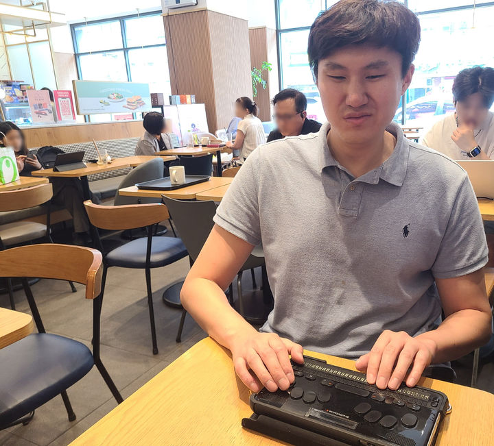 [서울=뉴시스] 구무서 기자 = 조원석 시청각장애인협회장 2026.06.26. nowest@newsis.com *재판매 및 DB 금지