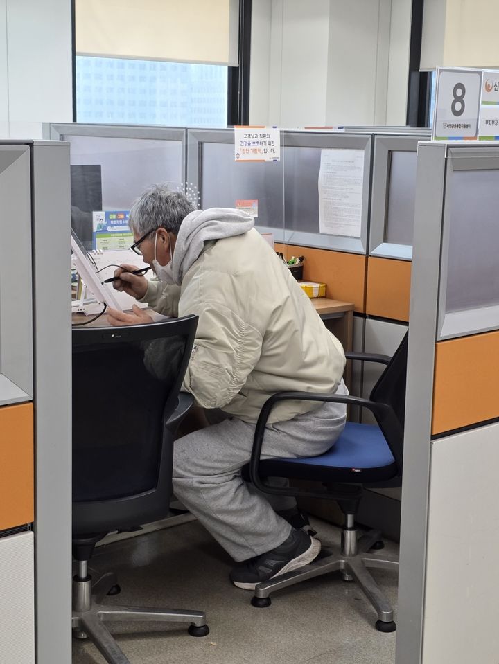 [서울=뉴시스] 신용회복 전담창구 상담 장면. (사진=서울시 제공) 2026.06.29. photo@newsis.com *재판매 및 DB 금지