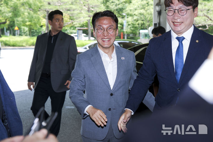 [경기광주=뉴시스] 정병혁 기자 = 김민석 국무총리가 28일 경기 광주시 곤지암리조트에서 열린 더불어민주당 6.3 지방선거 청년 당선자 워크숍에 참석하고 있다. 2026.06.28. jhope@newsis.com