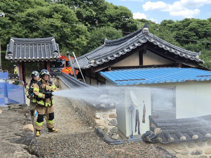 [산청=뉴시스] 산청군 목조문화유산 합동소방훈련 (사진=산청군 제공) 2026. 06. 29. photo@newsis.com *재판매 및 DB 금지