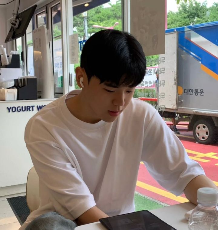 [서울=뉴시스] 가수 윤민수 아들 윤후 (사진=윤후 SNS 캡쳐) 2026.06.29. photo@newsis.com *재판매 및 DB 금지