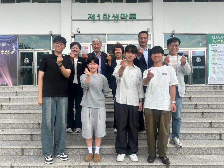  *재판매 및 DB 금지