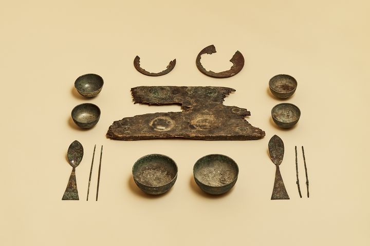 [서울=뉴시스] 공주 무령왕릉, 제사용 그릇, 수저와 받침대 (사진=국립중앙박물관 제공) 2026,.06.30. photo@newsis.com *재판매 및 DB 금지