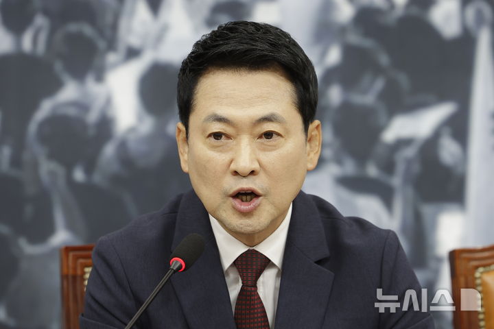 [서울=뉴시스] 정병혁 기자 = 장동혁 국민의힘 대표가 29일 서울 여의도 국회에서 열린 최고위원회의에서 발언하고 있다. 2026.06.29. jhope@newsis.com