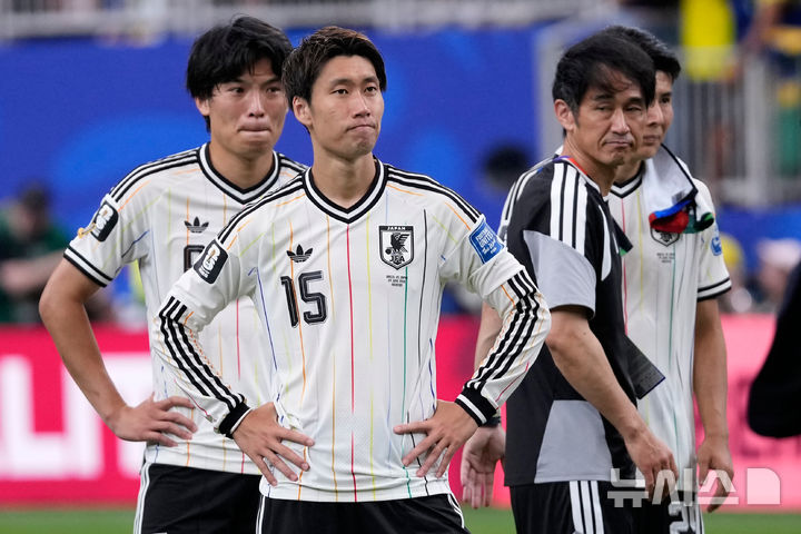 [휴스턴=AP/뉴시스] 2026 국제축구연맹(FIFA) 북중미 월드컵 32강전에서 브라질에 밀려 탈락한 일본. 2026.06.29.