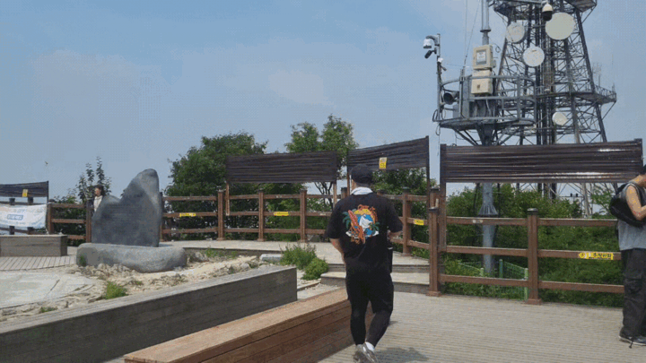 [인천=뉴시스] 최유리 인턴기자 = 작년에 비해 쾌적한 인천 계양산 정상의 모습. 2026.6.29. *재판매 및 DB 금지