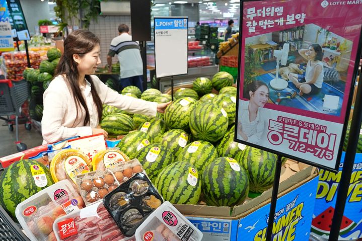 [서울=뉴시스] 롯데마트가 2일부터 5일까지 나흘간 하반기 첫 정기 할인 행사 '통큰데이'를 진행한다. (사진=롯데마트 제공) 2026.07.01. photo@newsis.com *재판매 및 DB 금지