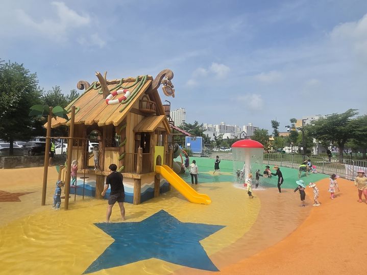 [아산=뉴시스] 아산시가 오는 4일부터 어린이 물놀이터 등에 대한 시범운영에 들어간다. (사진=아산시 제공) 2026.07.01 photo@newsis.com *재판매 및 DB 금지