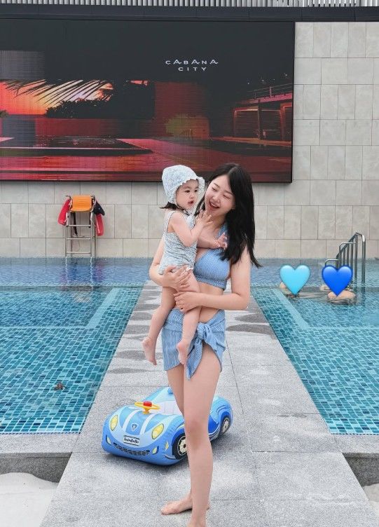 [서울=뉴시스] 방송인 박수홍 아내 김다예가 완벽한 비키니 자태를 선보였다. (사진=김다예 인스타그램 캡처) *재판매 및 DB 금지
