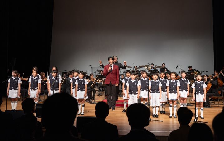 [세종=뉴시스] 한국서부발전은 지난달 30일 충남 태안문화예술회관에서 호국보훈의 달 기념 음악회 '음악이 흐르는 한여름 호국보훈의 밤'을 개최했다고 1일 밝혔다. (사진=서부발전 제공) 2026.07.01. photo@newsis.com *재판매 및 DB 금지
