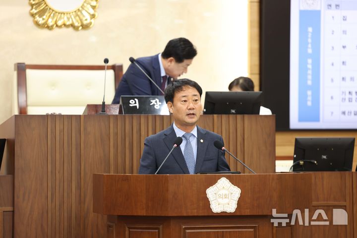 [평택=뉴시스] 제10대 경기 평택시의회 전반기 의장으로 선출된 최재영 의원. (사진=평택시의회 제공) 2026.07.01. photo@newsis.com 