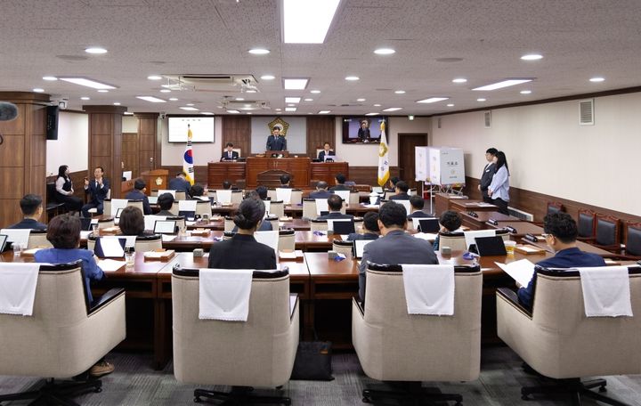 [순천=뉴시스] 1일 순천시의회에서 제296회 임시회 1차 본회의가 열리고 있다. (사진=순천시의회 제공) 026.07.01. photo@newsis.com *재판매 및 DB 금지
