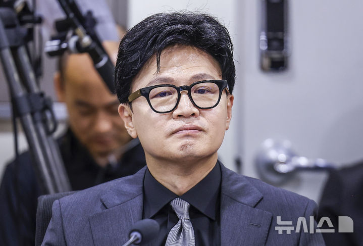 [서울=뉴시스] 정병혁 기자 = 한동훈 무소속 의원이 배재고등학교 야구부에 6개월 출전 정지 징계가 내려지자 "과도하다"고 이야기했다. 2026.07.01. jhope@newsis.com