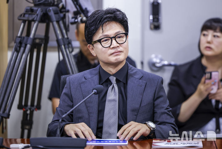 [서울=뉴시스] 정병혁 기자 = 한동훈 무소속 의원이 1일 서울 여의도 국회 의원회관에서 열린 ‘상속세 개편의 경제적 효과’ 토론회에 참석해 있다. 2026.07.01. jhope@newsis.com