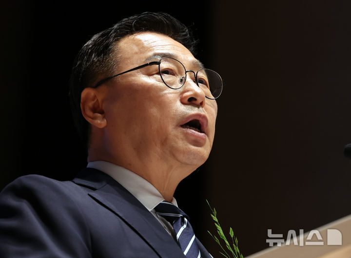 [서울=뉴시스] 이영환 기자 = 정근식 서울시교육감이 1일 오전 서울 용산구 서울시교육청 대강당에서 열린 취임식에서 취임사를 하고 있다. 2026.07.01. 20hwan@newsis.com