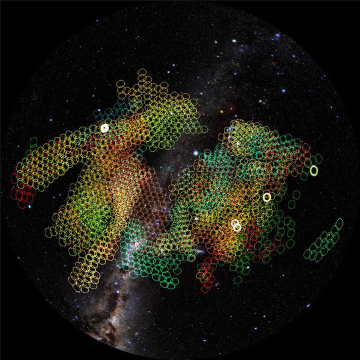 한 주 동안 LSST(차세대 시공간 탐사 관측)가 관측한 영역을 표시한 그림. 배경은 밤하늘 전체를 보여주는 초광곽 영상이다. (사진=천문연 제공) *재판매 및 DB 금지