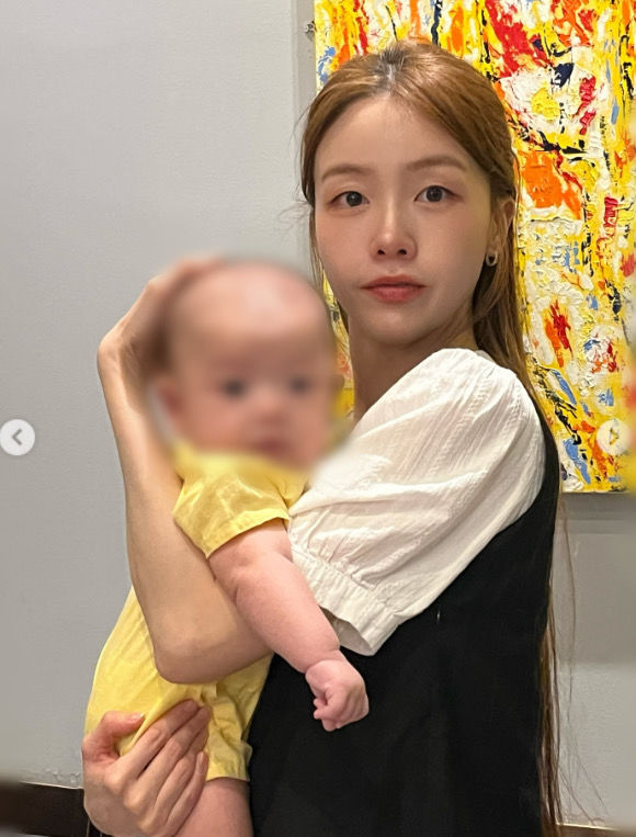 [서울=뉴시스] 방민아와 조카 (사진= 방민아 SNS 캡처) 2026.07.02. photo@newsis.com *재판매 및 DB 금지