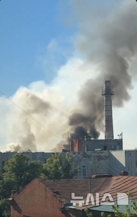 [서울=뉴시스]볼로디미르 젤렌스키 우크라이나 대통령은 이날 소셜미디어 엑스(X·옛 트위터)에 우파 정유공장을 타격했다고 밝혔다. (사진 = 젤렌스키 대통령 엑스 갈무리) 2026.07.02 photo@newsis.com