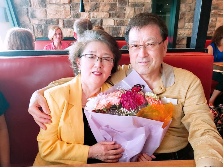 [서울=뉴시스] 동국대 영어영문학과 80학번 채윤·곽정령 동문 부부가 모교 '로터스관 건립' 추진을 위해 토지를 기부했다. (사진=동국대 제공) 2026.07.02. photo@newsis.com *재판매 및 DB 금지