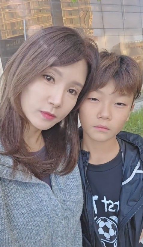 [서울=뉴시스] 이수진과 이시안 군의 모습 (사진=이수진 인스타그램 캡처) 2026.07.02. photo@newsis.com *재판매 및 DB 금지